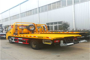 循化附近拖车救援搭电